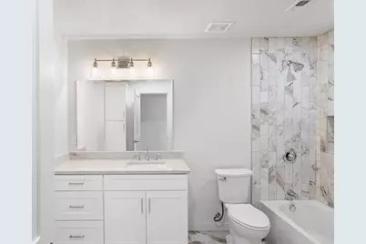 323 Broadmoor St, Fredericksburg, TX 78624 - Photo 11