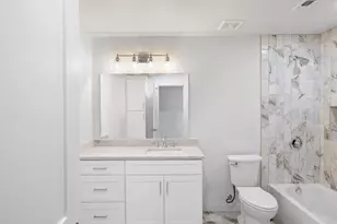 323 Broadmoor St, Fredericksburg, TX 78624 - Photo 11