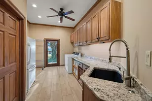 2409 W Commerce St, San Saba, TX 76877 - Photo 19