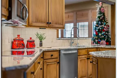 2409 W Commerce St, San Saba, TX 76877 - Photo 5