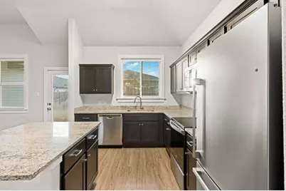 303 Winston Dr, Fredericksburg, TX 78624 - Photo 5