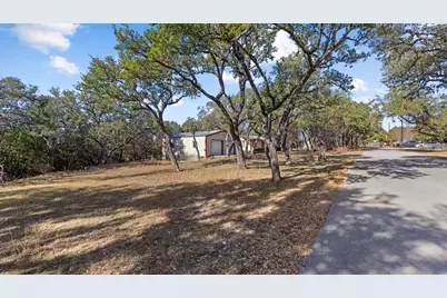 119 Felps, Blanco, TX 78606 - Photo 5