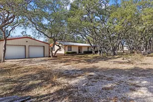 119 Felps, Blanco, TX 78606 - Photo 3