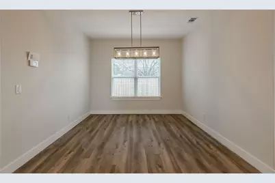 404 W Nimitz St, Fredericksburg, TX 78624 - Photo 3