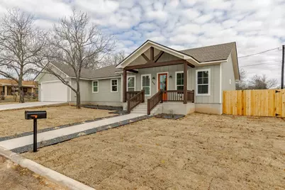 404 W Nimitz St, Fredericksburg, TX 78624 - Photo 1