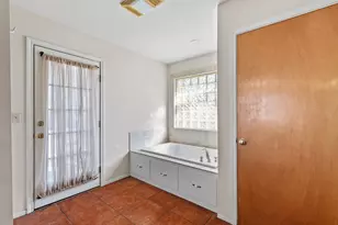 505 Waldrip St, Fredericksburg, TX 78624 - Photo 13