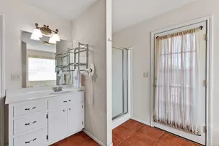 505 Waldrip St, Fredericksburg, TX 78624 - Photo 15