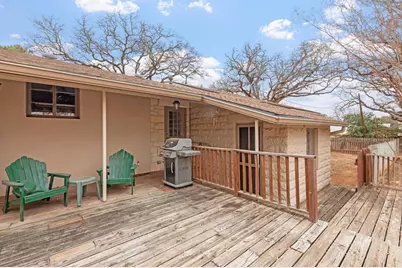 505 Waldrip St, Fredericksburg, TX 78624 - Photo 29