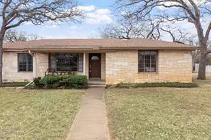 505 Waldrip St, Fredericksburg, TX 78624 - Photo 5