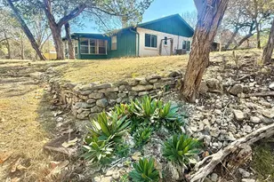 204 Aqua Vista Dr, Kerrville, TX 78028 - Photo 1