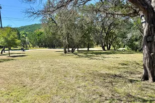 204 Aqua Vista Dr, Kerrville, TX 78028 - Photo 9