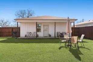 924 Apple St, Fredericksburg, TX 78624 - Photo 23