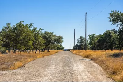 1357 Legacy Oaks Dr, Harper, TX 78631 - Photo 15