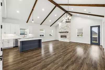 121 Feather Way, Fredericksburg, TX 78624 - Photo 3