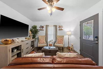 314 W Hackberry St, Fredericksburg, TX 78624 - Photo 7