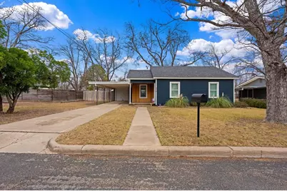 314 W Hackberry St, Fredericksburg, TX 78624 - Photo 1