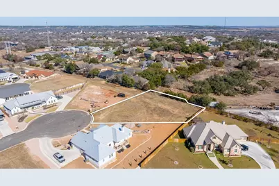 607 Gibson Ct, Fredericksburg, TX 78624 - Photo 3