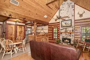 511 W Austin St, Fredericksburg, TX 78624 - Photo 3