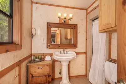 511 W Austin St, Fredericksburg, TX 78624 - Photo 29