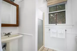 511 W Austin St, Fredericksburg, TX 78624 - Photo 15