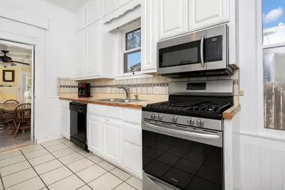 511 W Austin St, Fredericksburg, TX 78624 - Photo 21