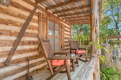 511 W Austin St, Fredericksburg, TX 78624 - Photo 23