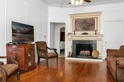 511 W Austin St, Fredericksburg, TX 78624 - Photo 9