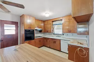 113 W Nimitz St, Fredericksburg, TX 78624 - Photo 7