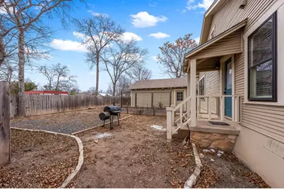 312 Lytle St, Kerrville, TX 78028 - Photo 15