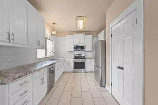 312 Lytle St, Kerrville, TX 78028 - Photo 3