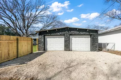 809 N Edison St, Fredericksburg, TX 78624 - Photo 27