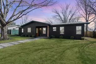 809 N Edison St, Fredericksburg, TX 78624 - Photo 1