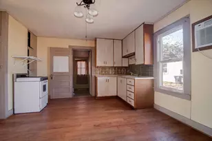 1006 W Hill St, Fredericksburg, TX 78624 - Photo 9