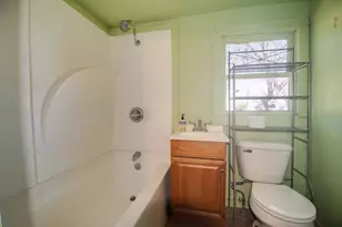 1006 W Hill St, Fredericksburg, TX 78624 - Photo 13