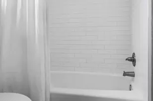 333 W Burbank St, Fredericksburg, TX 78624 - Photo 19