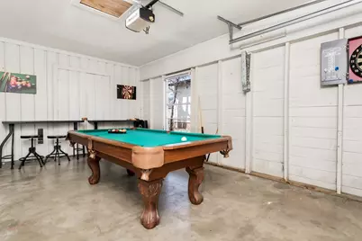 333 W Burbank St, Fredericksburg, TX 78624 - Photo 5