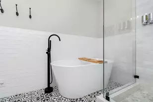 915 Bell St, Fredericksburg, TX 78624 - Photo 13