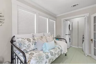 403 E Schubert St, Fredericksburg, TX 78624 - Photo 17