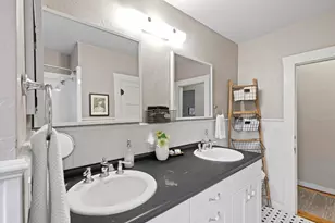 403 E Schubert St, Fredericksburg, TX 78624 - Photo 7