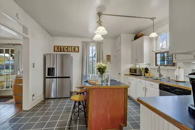 908 N Crockett St, Fredericksburg, TX 78624 - Photo 13