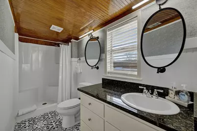 908 N Crockett St, Fredericksburg, TX 78624 - Photo 31