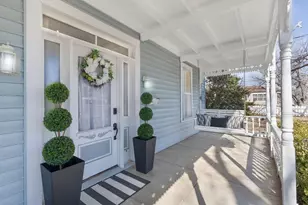 908 N Crockett St, Fredericksburg, TX 78624 - Photo 3