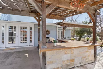 908 N Crockett St, Fredericksburg, TX 78624 - Photo 43