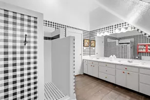 211 W Riverside Dr, Llano, TX 78643 - Photo 15