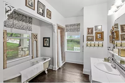 211 W Riverside Dr, Llano, TX 78643 - Photo 47