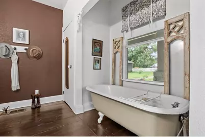 211 W Riverside Dr, Llano, TX 78643 - Photo 49