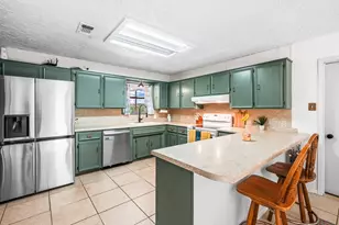 1000 Barbara Ann, Kerrville, TX 78028 - Photo 7