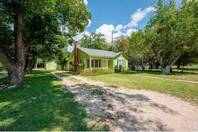 618 Lois St, Kerrville, TX 78028 - Photo 21