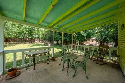 618 Lois St, Kerrville, TX 78028 - Photo 3