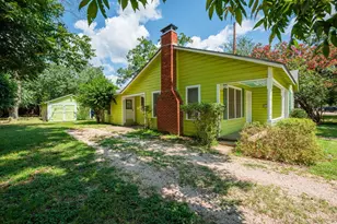 618 Lois St, Kerrville, TX 78028 - Photo 15